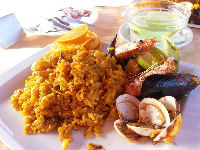 paella-ga17fe43dc_6403.jpg