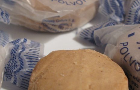 Polvorones y mantecados españoles