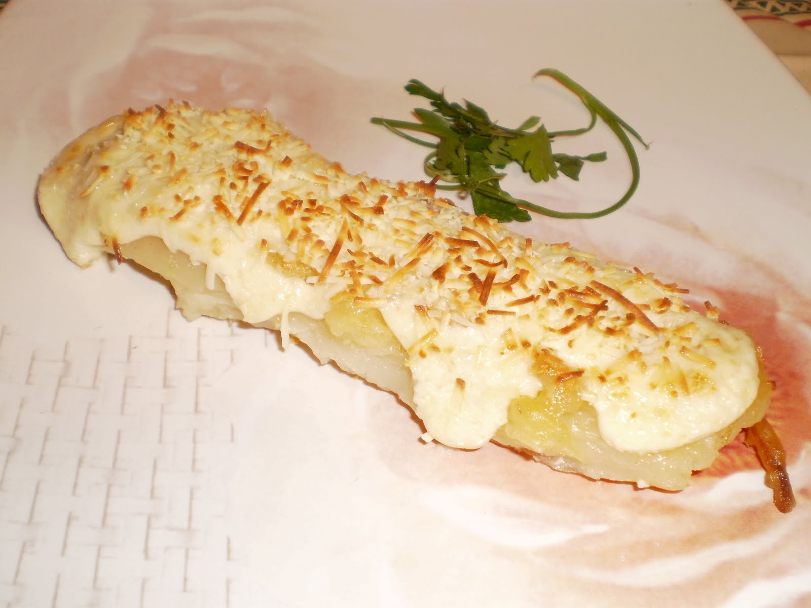 Farcies asperges anchois gratin avec sauce hollandaise