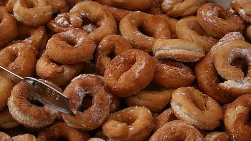 fried donuts or donuts of anise