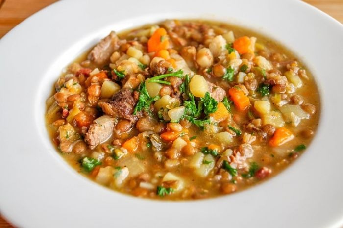 Winter stews with Spanish legumes: the cuisine that endures